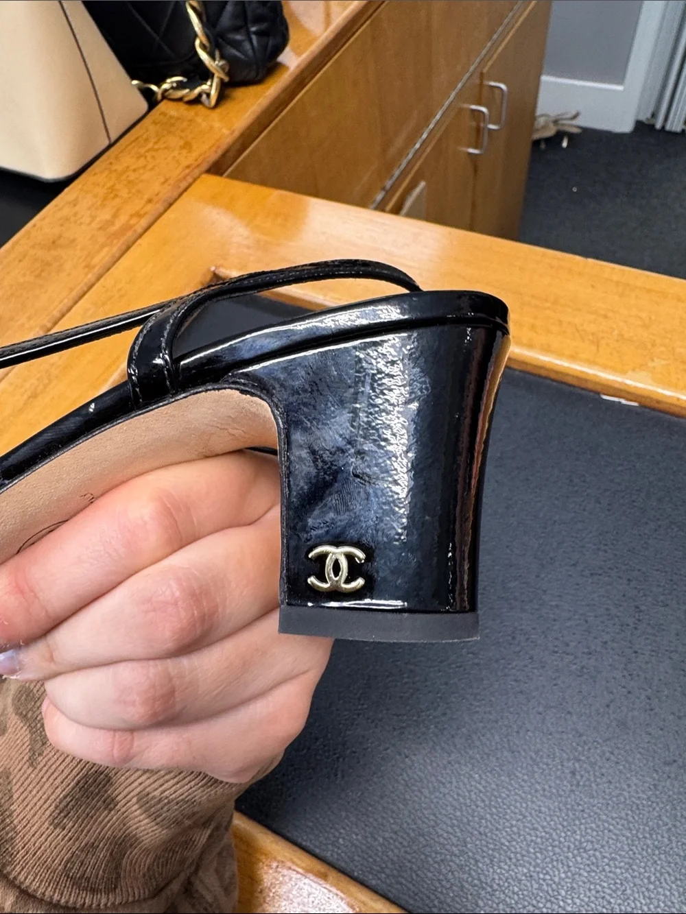 CHANEL sleek slingback